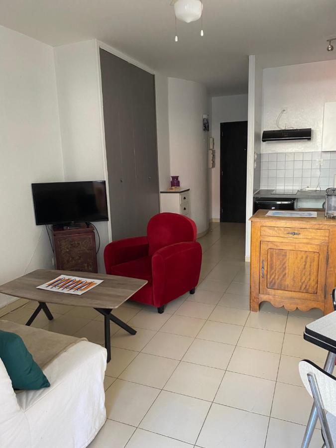 Апартаменты Studio Meuble Sete Hypercentre, Canal Royal, Halles Экстерьер фото